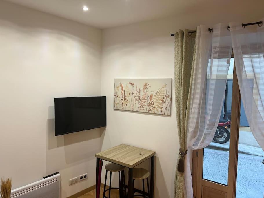 4M Studio Apartment Jouques Ngoại thất bức ảnh