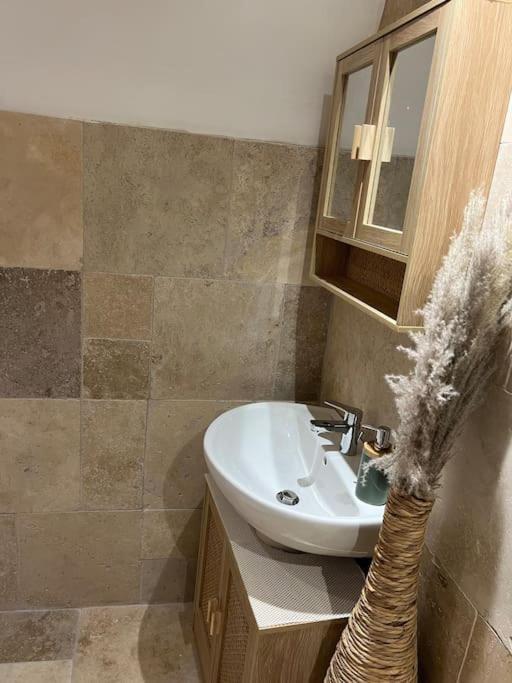 4M Studio Apartment Jouques Ngoại thất bức ảnh